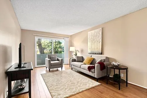 Vista Apartments — Photo 3