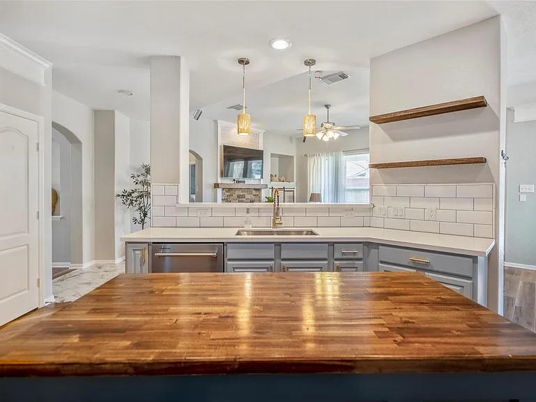 17603 Fall River Pass Ct — Photo 22
