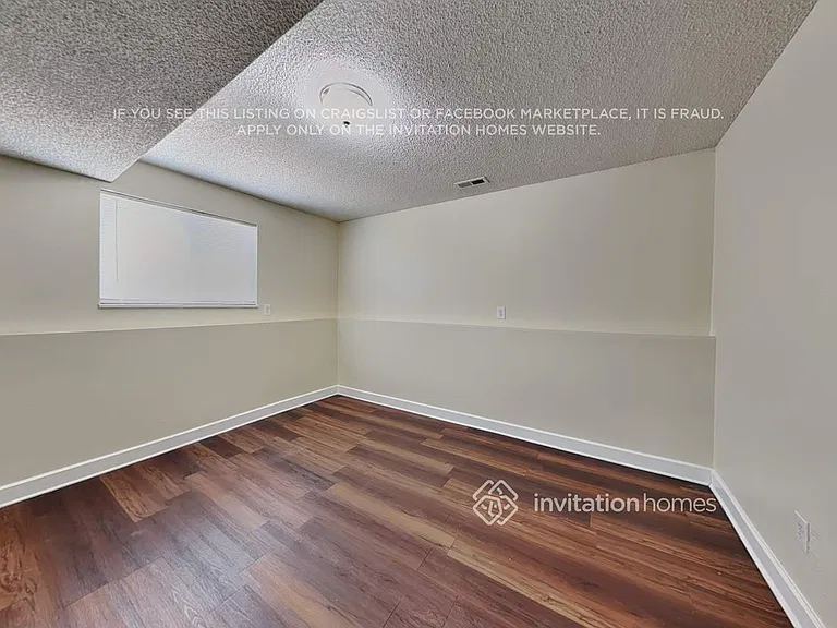 1290 Hans Brinker Ln — Photo 11