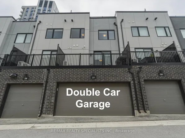 348 Wheat Boom Dr #27, Oakville, ON L6H 3V6