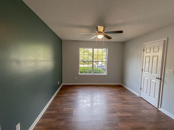 4th image of 3224 Summercroft Ln