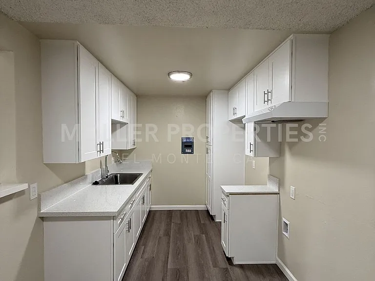 Baldwin Park 3229 — Photo 6