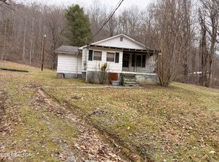 3682 Left Poor Valley Rd, Pennington Gap, VA 24277