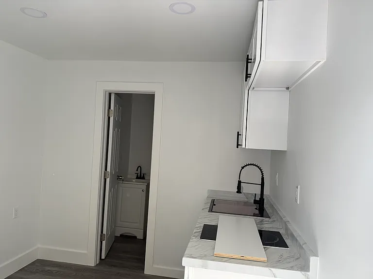 SW 54th St — Photo 3