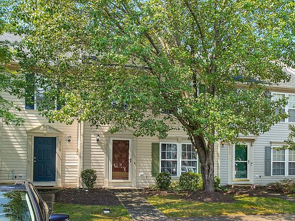3rd image of 2511 Mountain Ash Cir