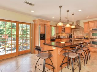 147 Bergen Ave, Waldwick, NJ 07463