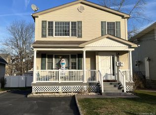 56 Linwood Rd N Floor 2, Pt Washington, NY 11050