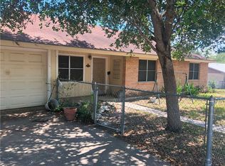 10446 5th St, Beeville, TX 78102