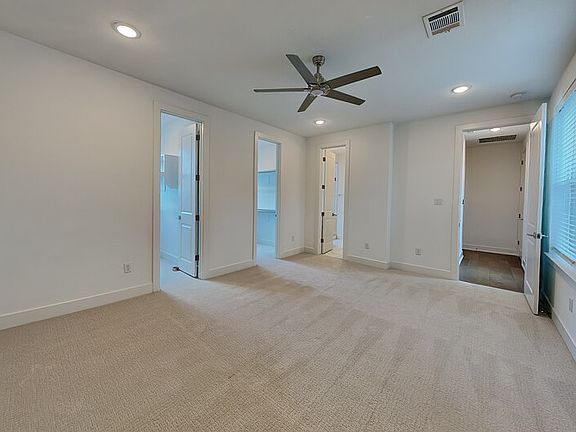 4th image of 112 E Oscar Dr