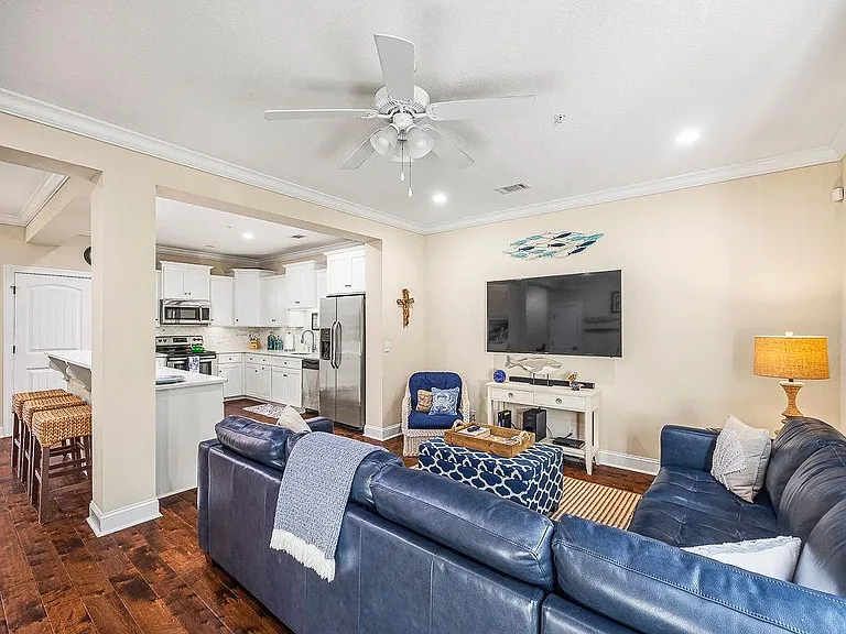 802 Reserve Ln — Photo 16
