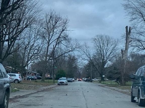 4th image of 4049 Campbell Ave
