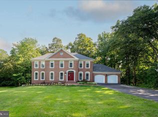 9717 Rambling Ridge Ct, Fairfax Station, VA 22039