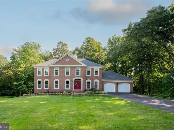 9717 Rambling Ridge Ct, Fairfax Station, VA 22039