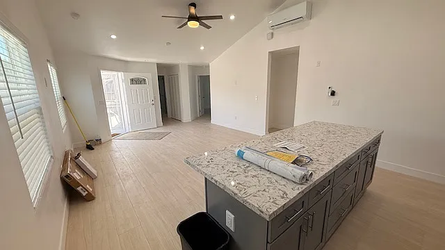 6929 Purdy Ave — Photo 4