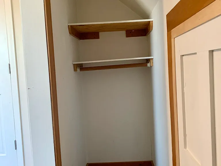 528 Deering Ave #6 — Photo 5