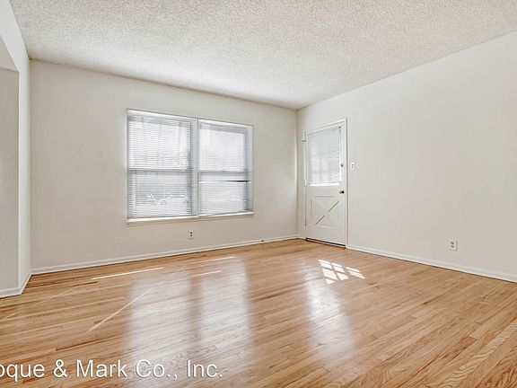 3rd image of 551-557 3/4 W Washington Blvd #555