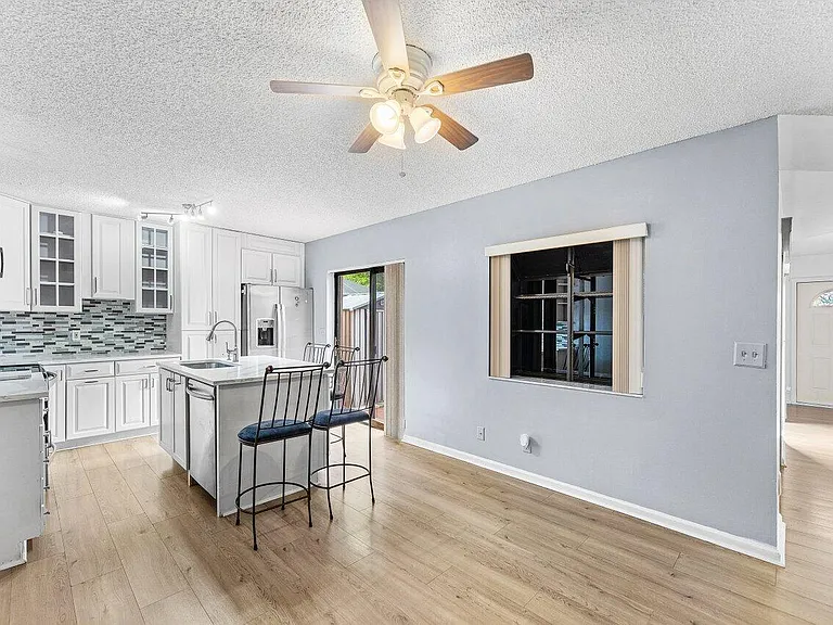 6115 Seven Springs Blvd — Photo 6