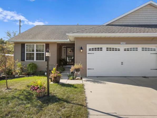 205 Saint Andrews Ct, Fisher, IL 61843
