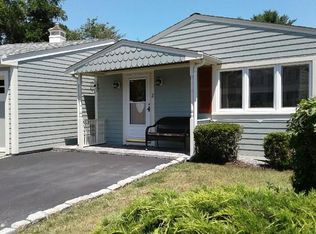 2 Restful Ln, Wareham, MA 02571