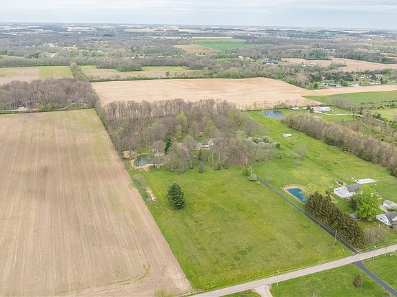 5th image of 8555 Lochard Rd