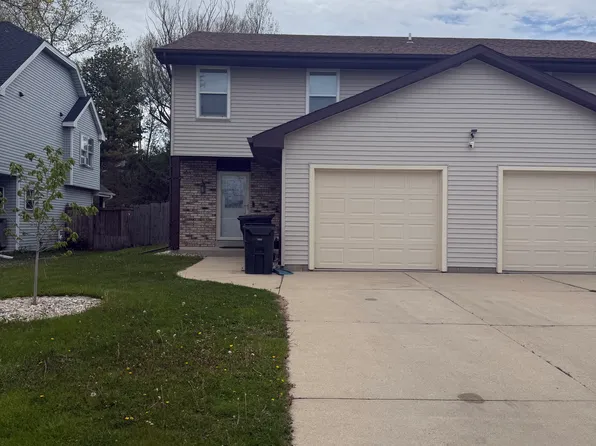 324 Southtowne Dr, South Milwaukee, WI 53172