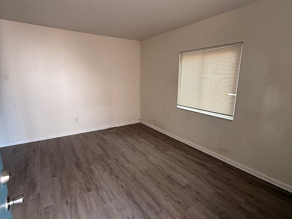 1st image of 1319 17th Ave N #7