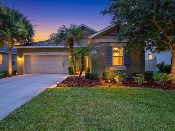 27035 Carolina Aster Dr, Zephyrhills, FL 33544
