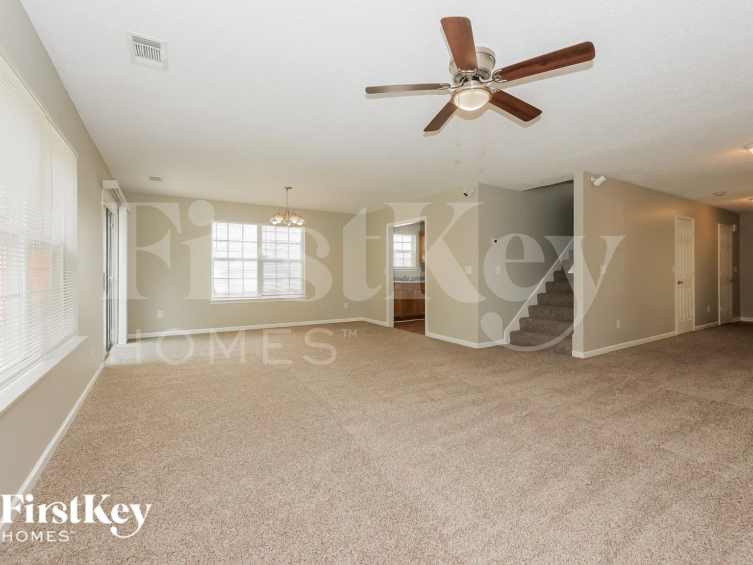 4 bed, 2.5 bath, 1767 sqft, $2,205 — Photo 3
