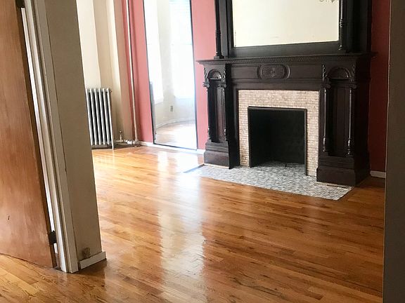 4th image of 117 W 119th St