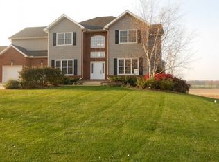 121 Lois Ln, State College, PA 16801