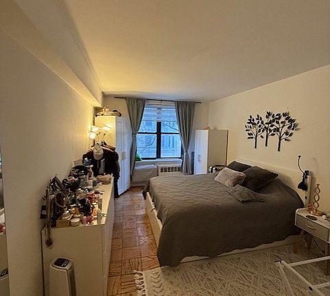 3rd image of 327 W 30th St APT 2H