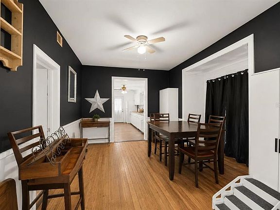3rd image of 7020 SE 221ST STREET