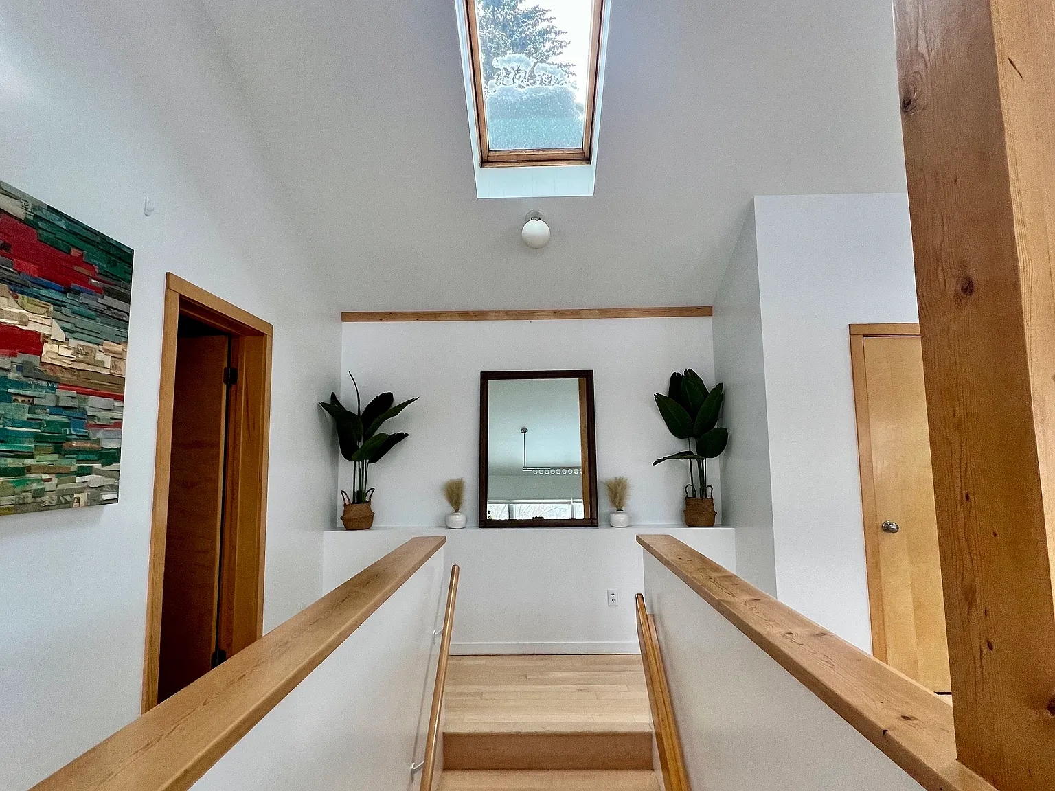 216 E Homestead Dr — Photo 2