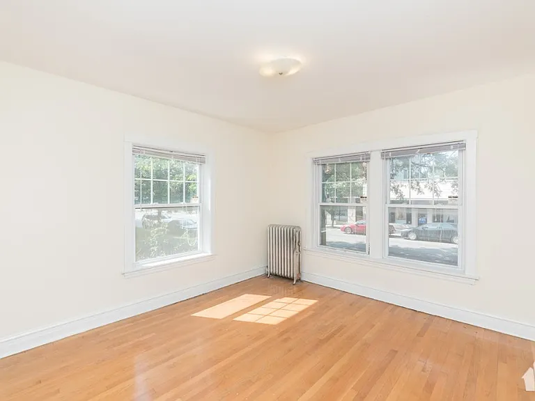 1839 W Foster Ave #3 — Photo 5