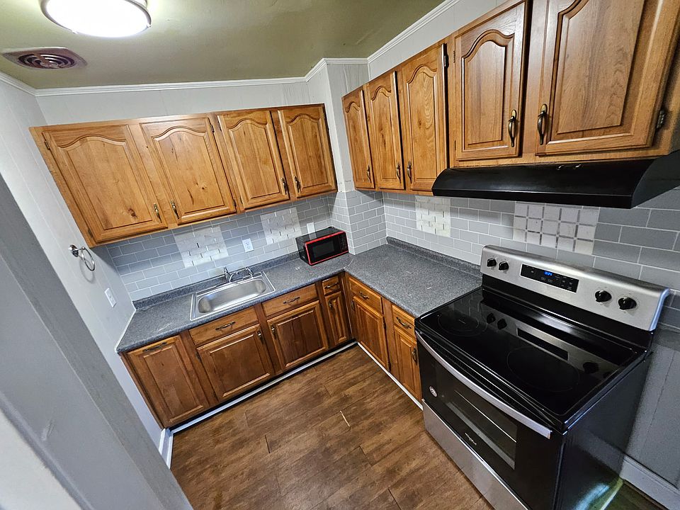 1st image of 21640 Great Mills Rd APT 21