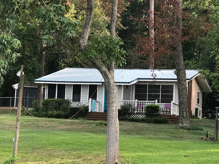 153 County Road 3152 — Photo 1