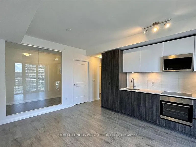 28 Widmer St #3126 — Photo 6