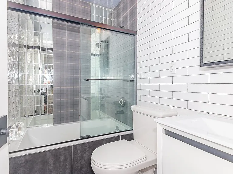 6080 Myrtle Ave #2H — Photo 6