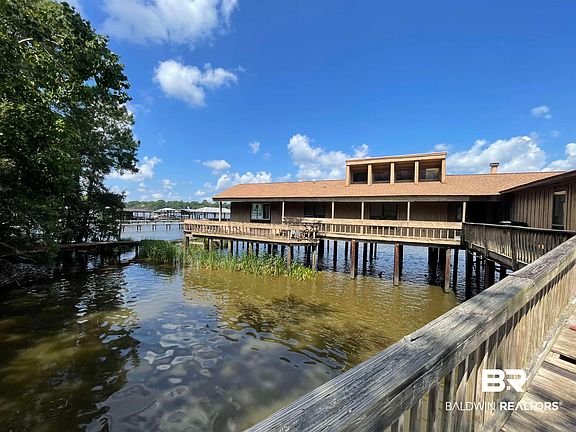 2nd image of 3074 Riverside Dr W
