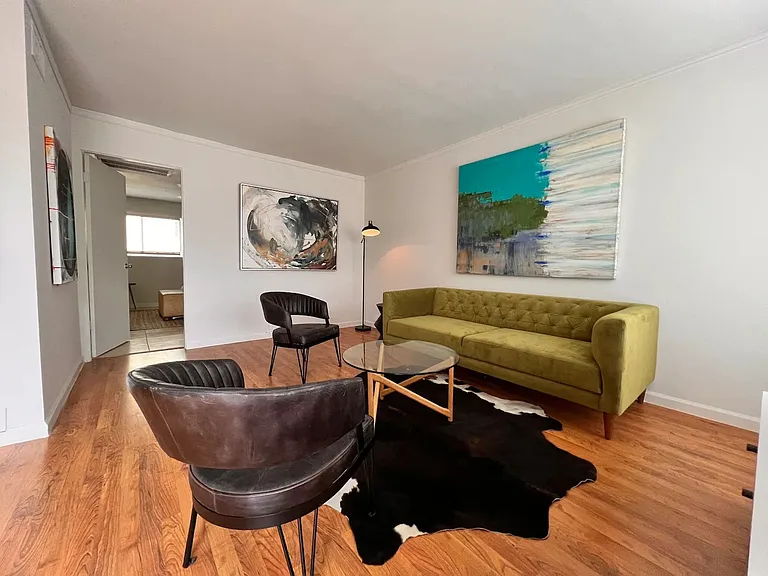 306 Hawthorne St — Photo 16