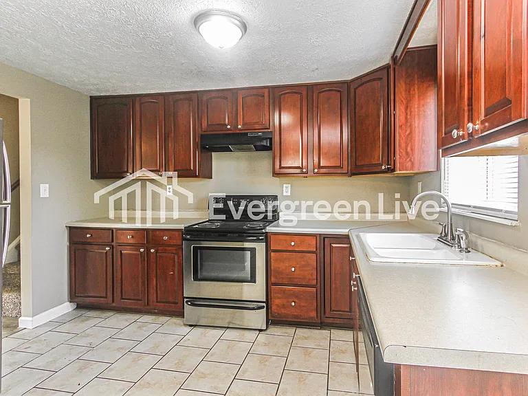 5520 Lunsford Dr — Photo 5