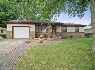 9 Brookwood Dr, Normal, IL 61761