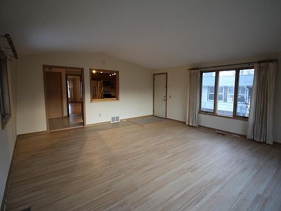 3rd image of 6310 Vincent Ave S