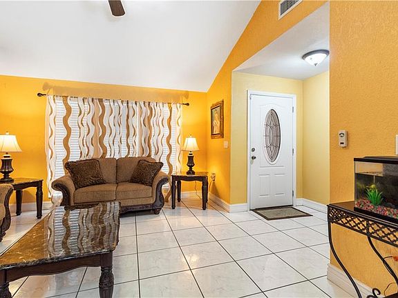 2nd image of 2226 Cinnamon Way N