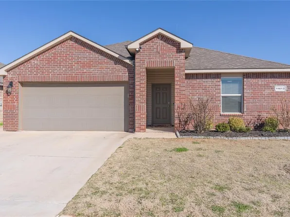 11613 SW 40th St, Mustang, OK 73064