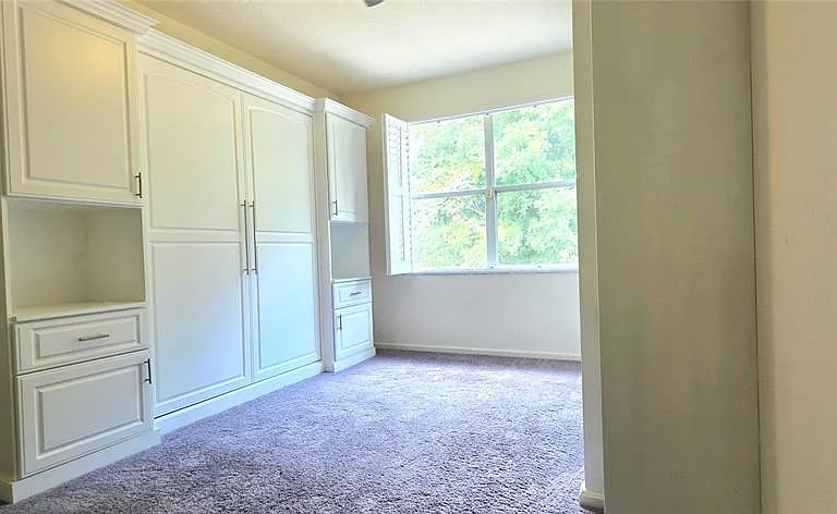 230 W Tarrington Dr — Photo 8
