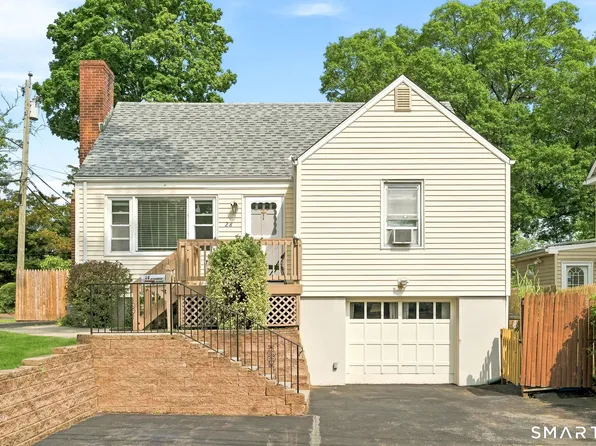 28 Ridgewood Avenue, Stamford, CT 06907