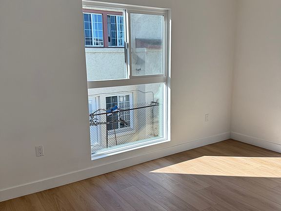 5th image of 2024 7th Ave #2026-1/2