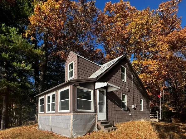 24 S Lakeside Ave, Haverhill, MA 01835