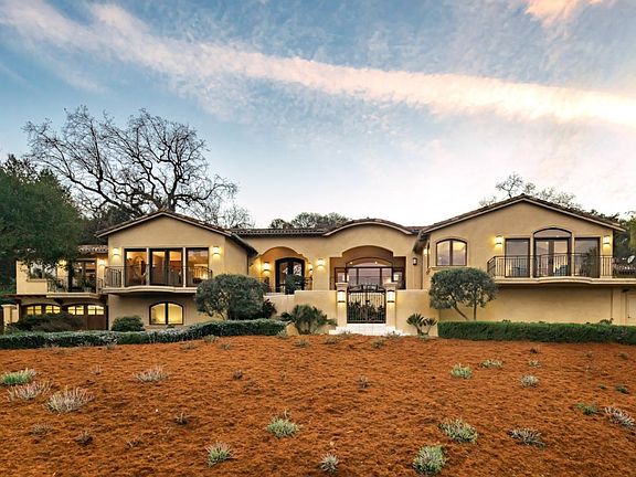 3rd image of 26946 Dezahara Way